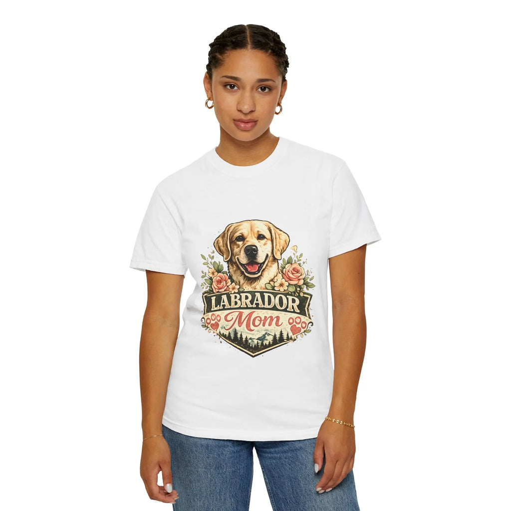 Labrador Mom T-Shirt — Floral Retriever Graphic Tee for Dog Lovers