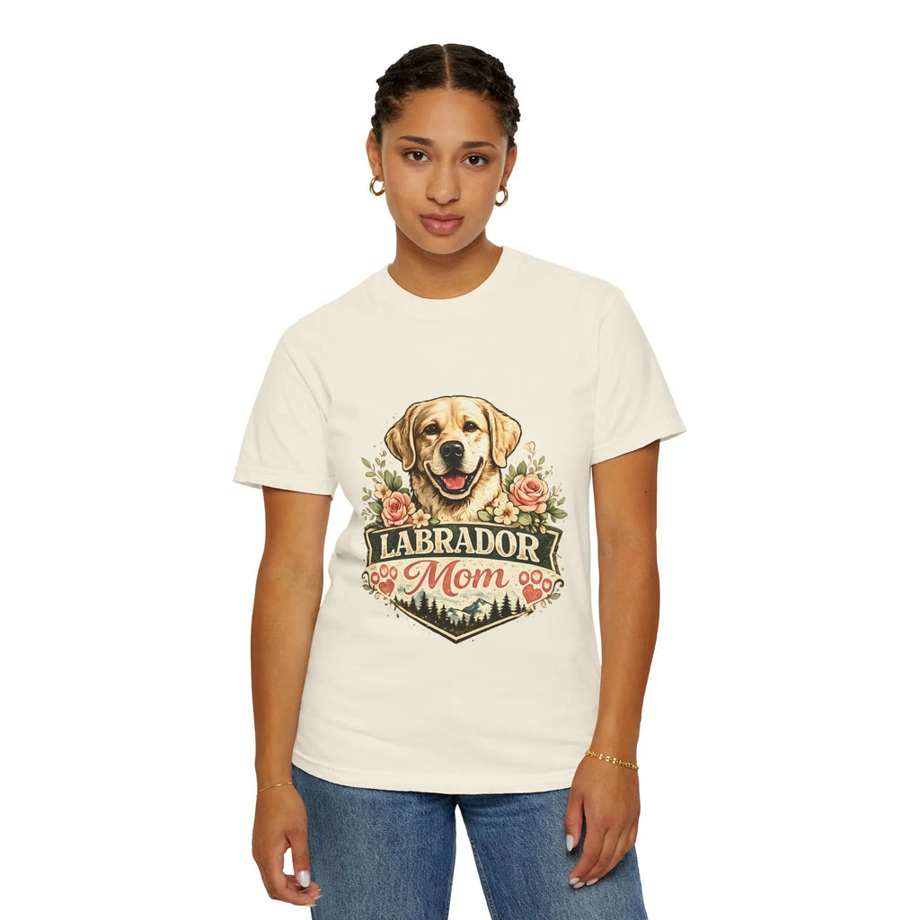 Labrador Mom T-Shirt — Floral Retriever Graphic Tee for Dog Lovers