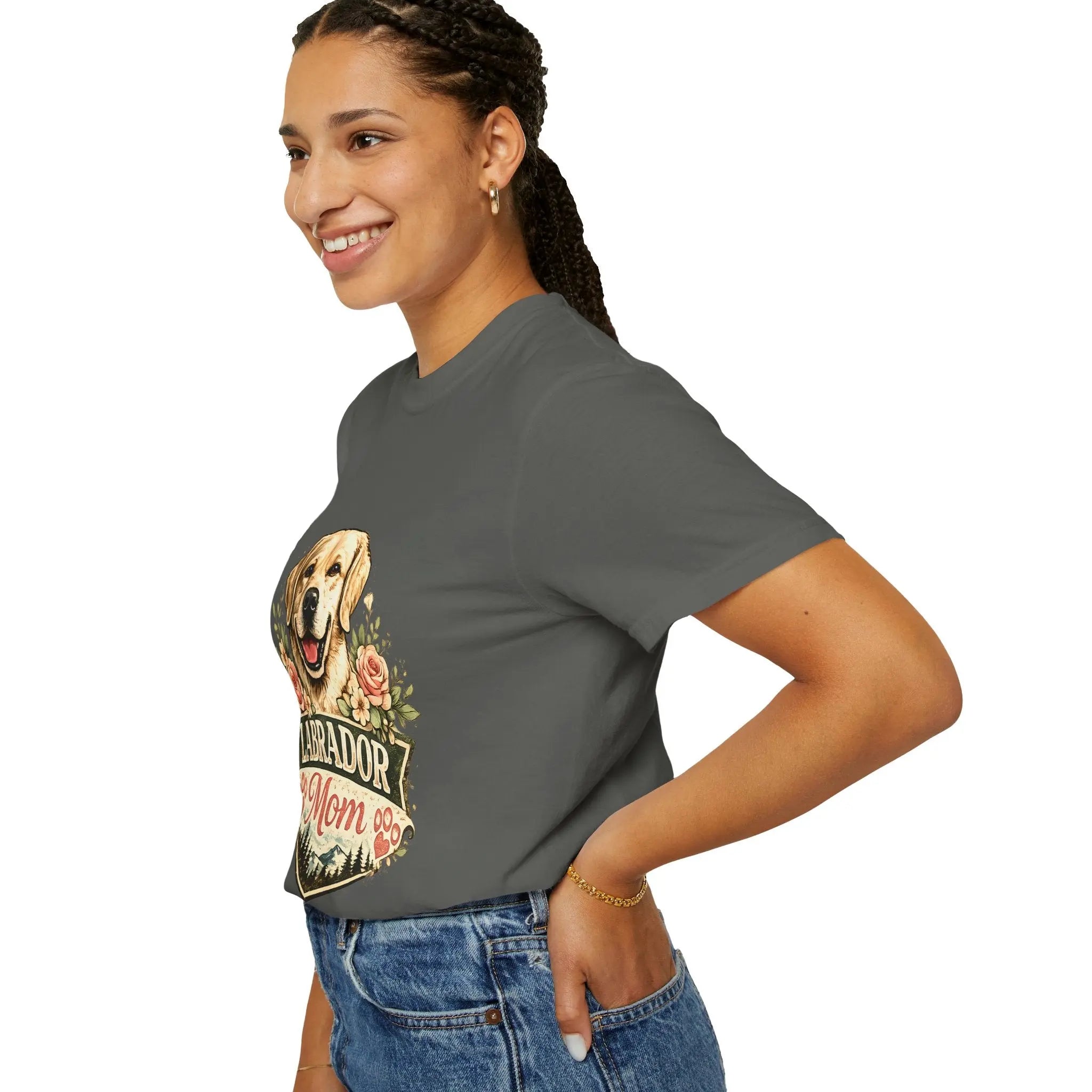 Labrador Mom T-Shirt — Floral Retriever Graphic Tee for Dog Lovers