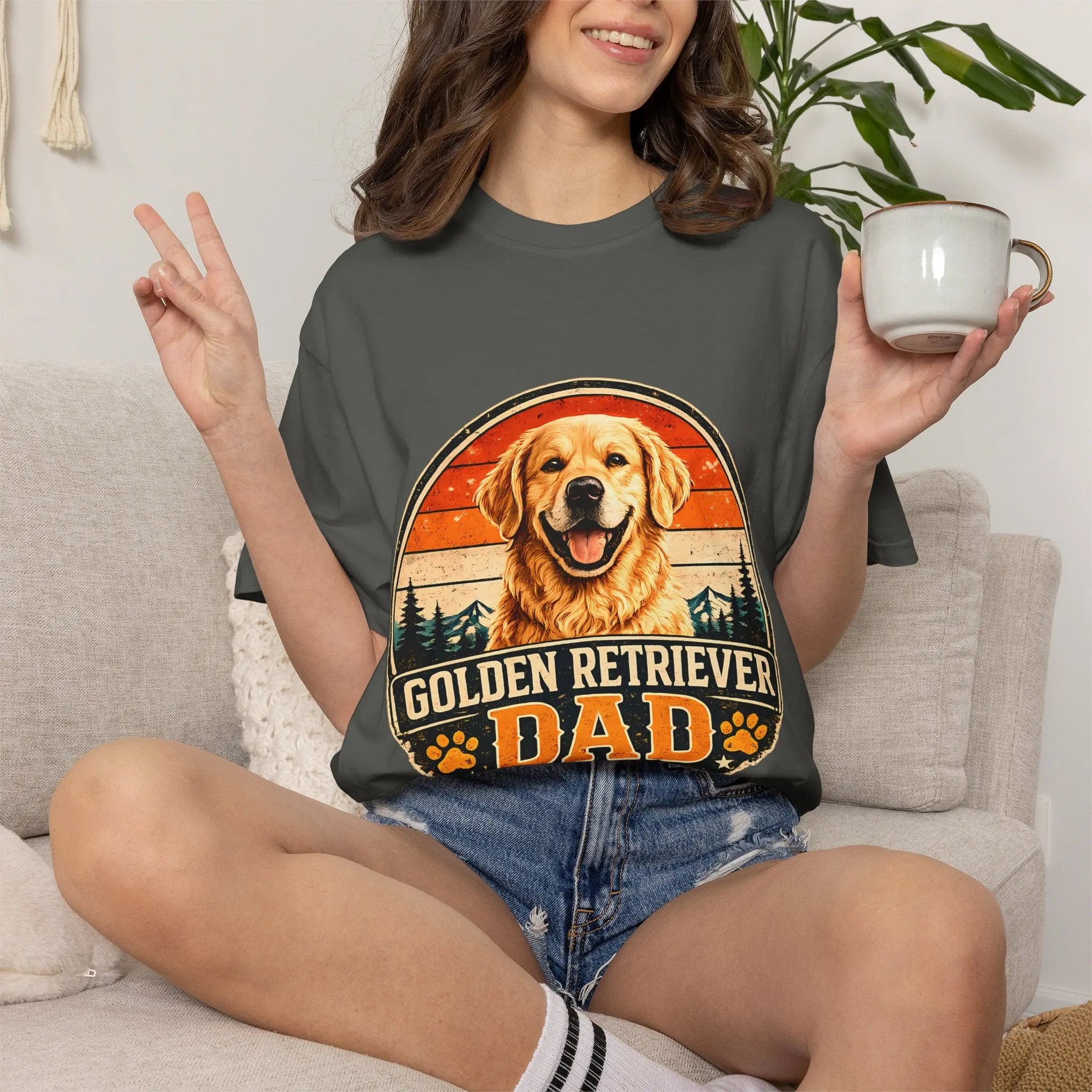 Golden Retriever Dad T-Shirt — Vintage Paw Print Dog Dad Tee
