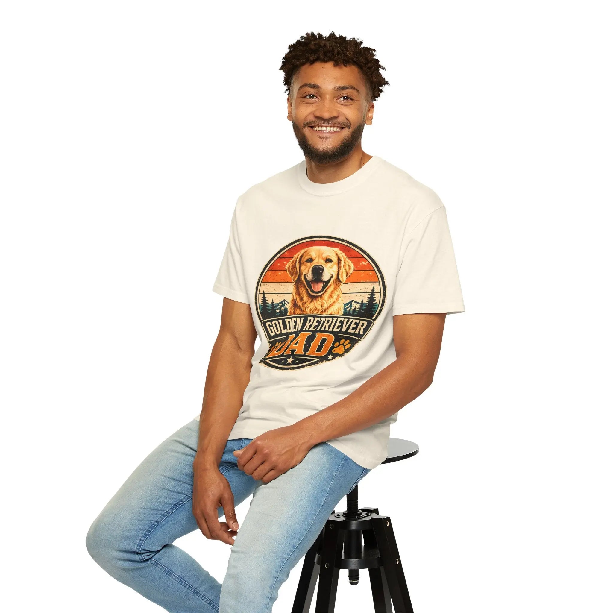 Golden Retriever Dad T-Shirt — Vintage Paw Print Dog Dad Tee