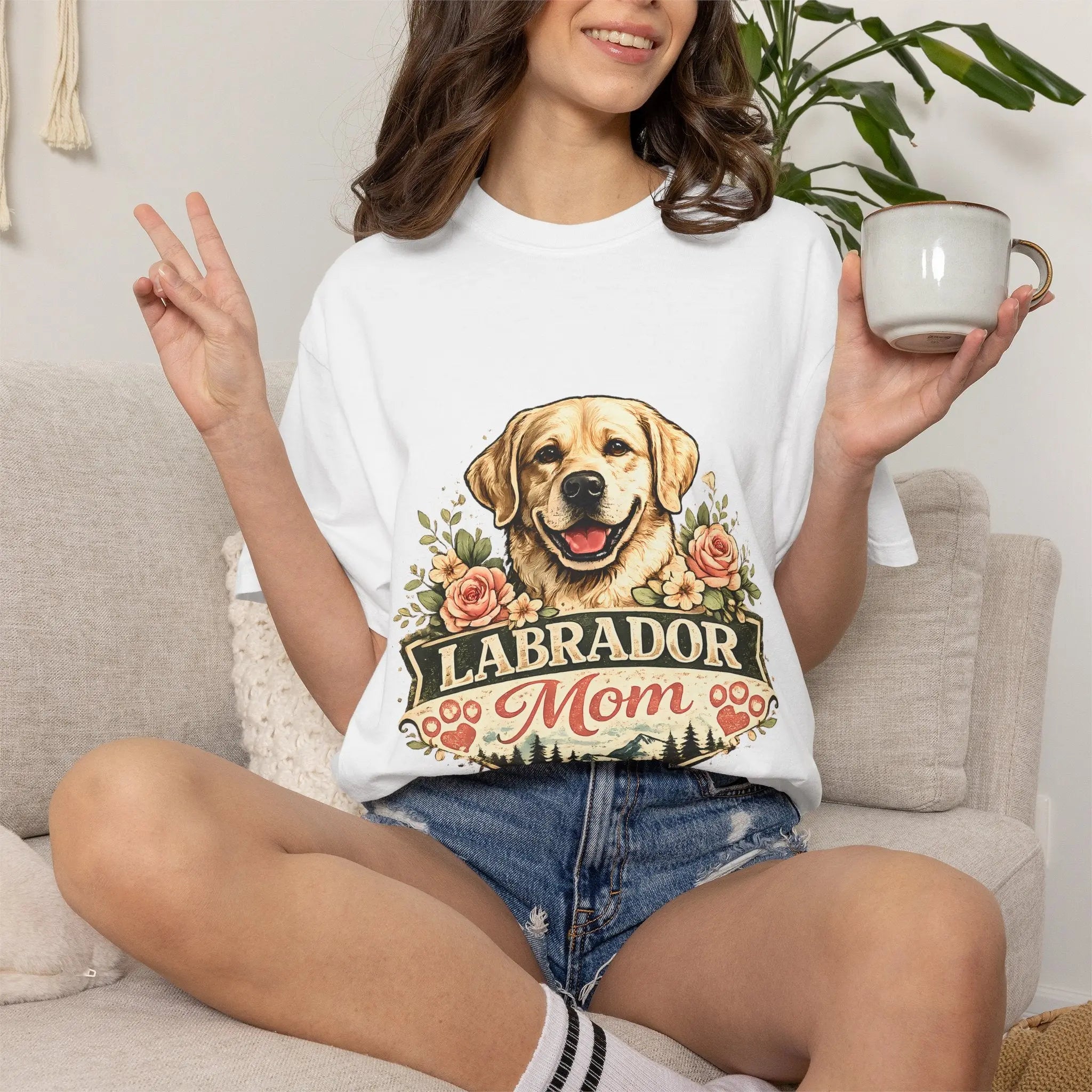 Labrador Mom T-Shirt — Floral Retriever Graphic Tee for Dog Lovers